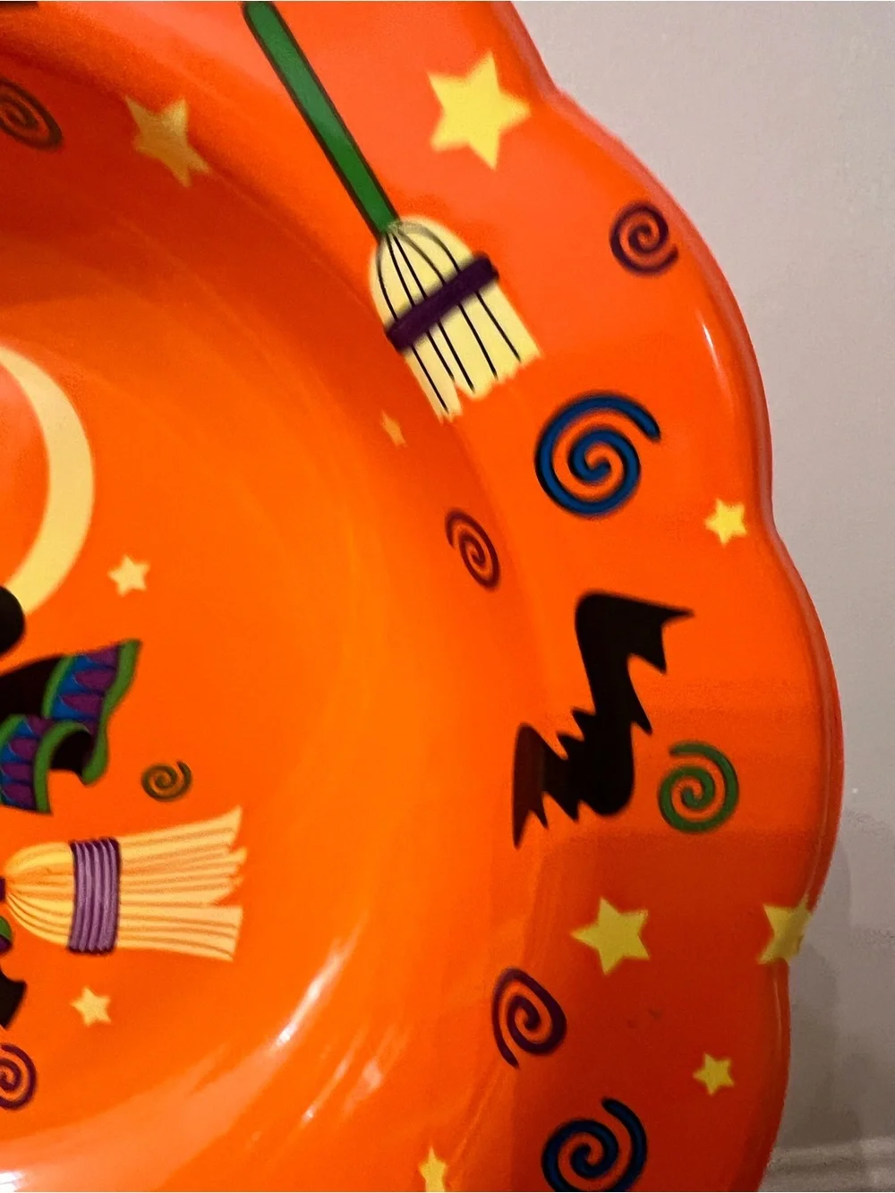 Vintage vibrant Halloween bowl
